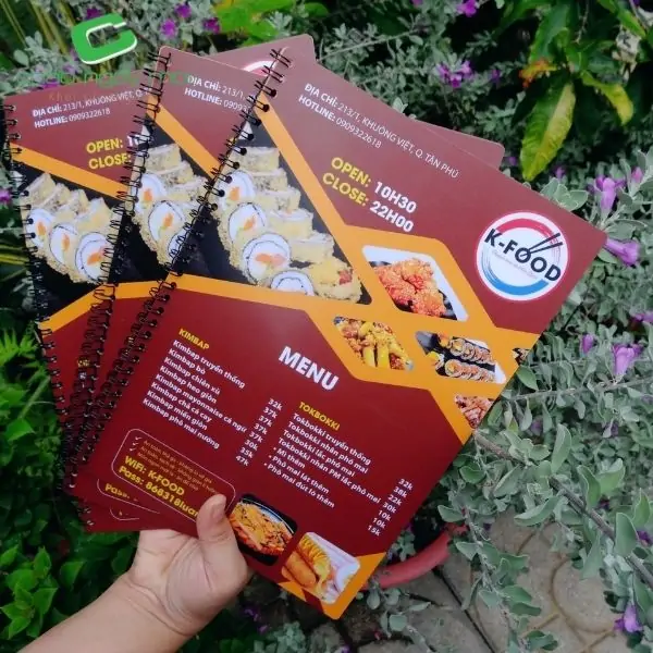 In nhanh menu nh&agrave; h&agrave;ng cần chuẩn bị file ho&agrave;n chỉnh v&agrave; x&aacute;c định giấy, k&iacute;ch thước, số trang, gia c&ocirc;ng trước khi sản xuất
